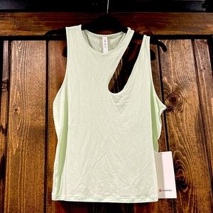 Lululemon shoulder cut-out yoga tank